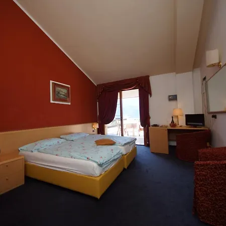 Alpi 3* Malcesine