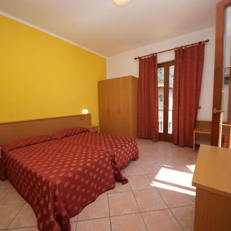Alpi Hotel