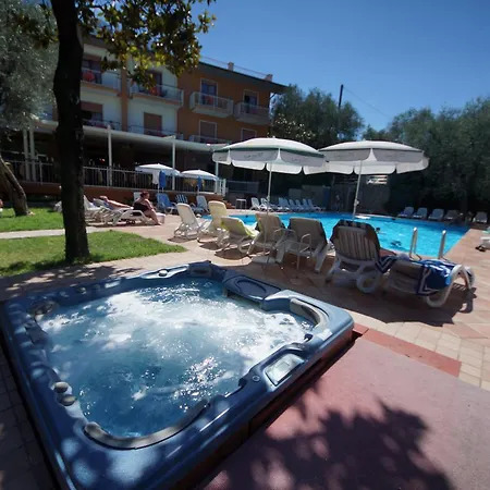 Hotel Alpi 3*